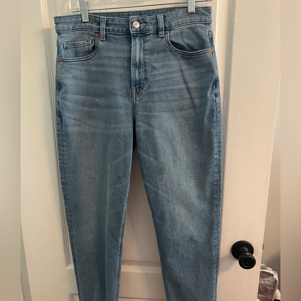 American Eagle Mom Jeans